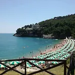 Danila Pugnochiuso Le Macine 비에스테
