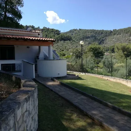 Сasa de vacaciones Danila Pugnochiuso Le Macine *